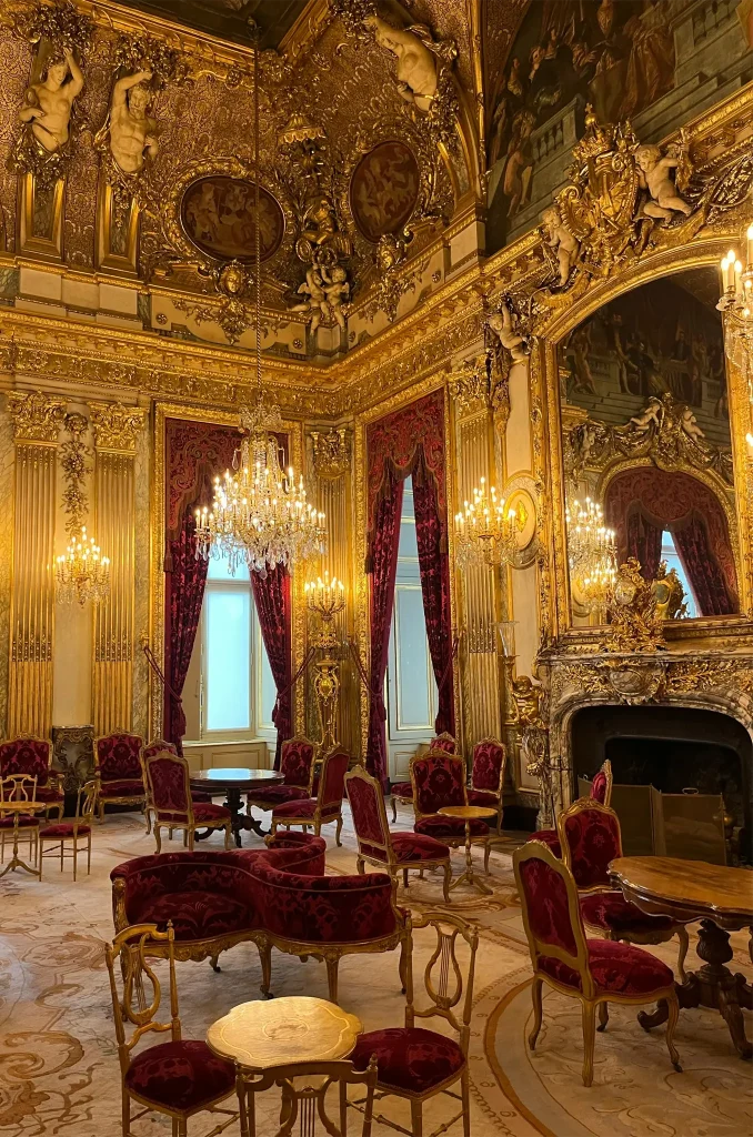 Luxurious Baroque Style Palace Interior Room. Photo by BAE JUN